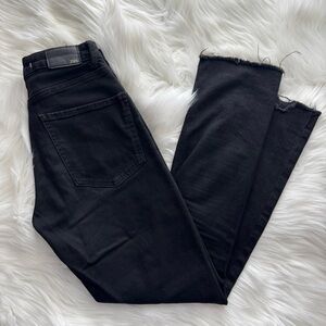 Zara Women's Cropped Black Jeans